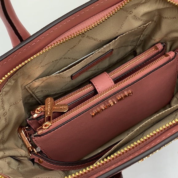 MICHAEL KORS AVRIL SMALL TOP ZIP SATCHEL & LARGE DOUBLE ZIP WRISTLET WALLET - Picture 4 of 16